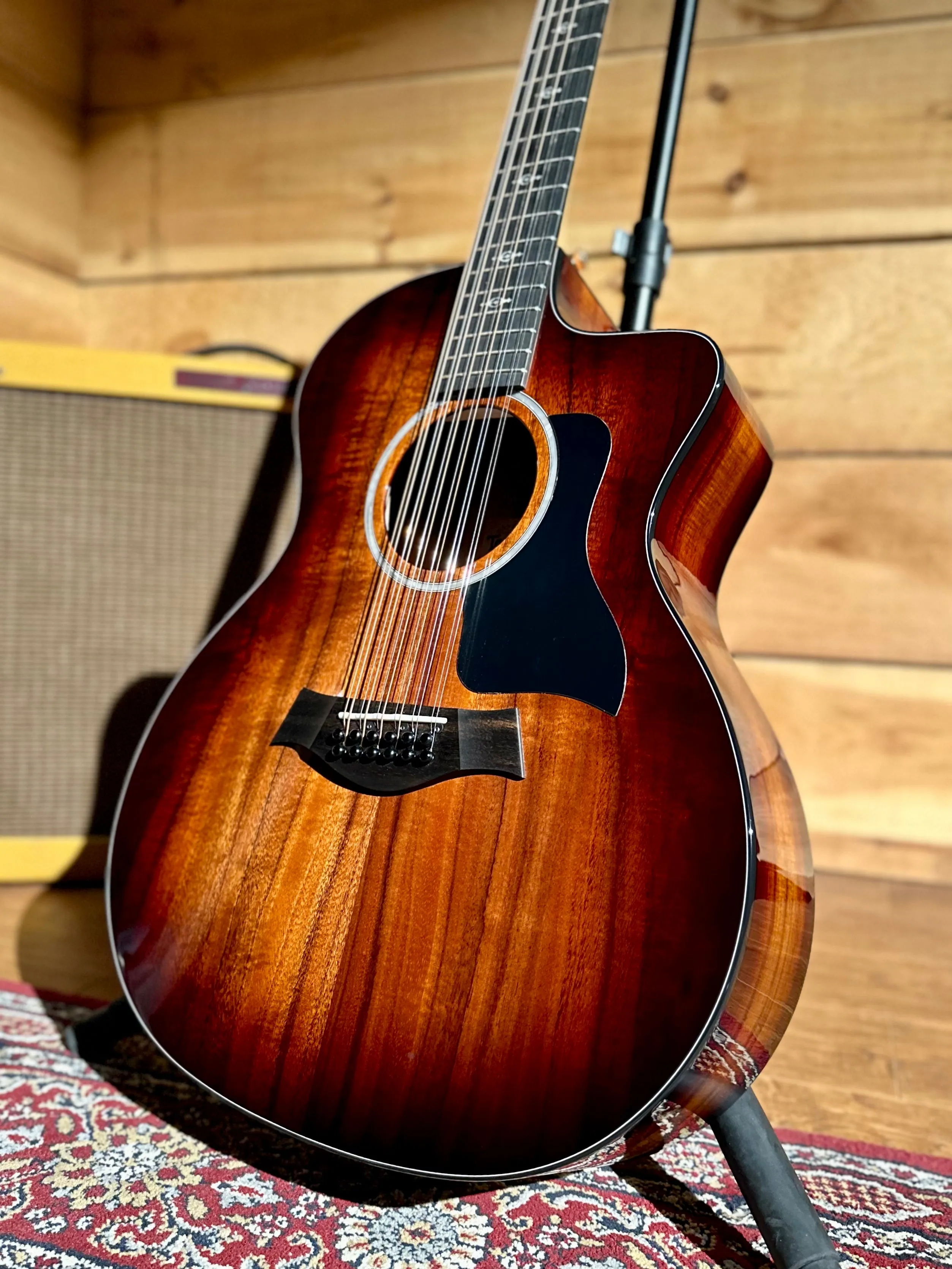 Taylor 264ce-K DLX